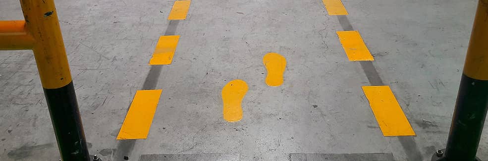 Safety walking lane in an industrial building